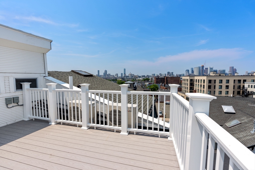 472 E 4th St # 3