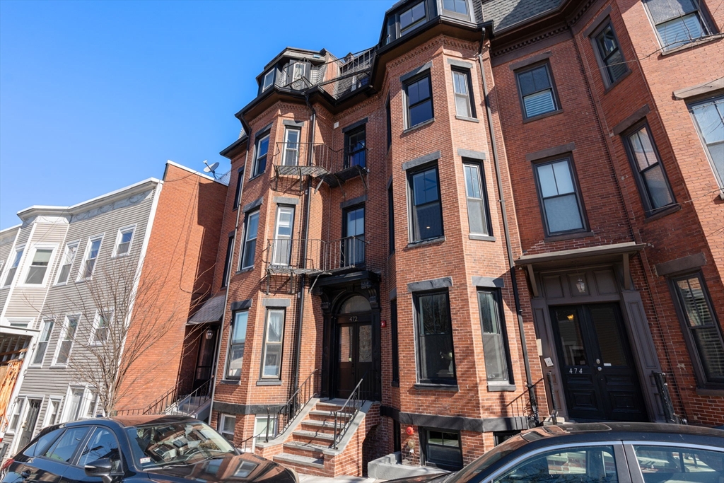 472 E 4th St # 3