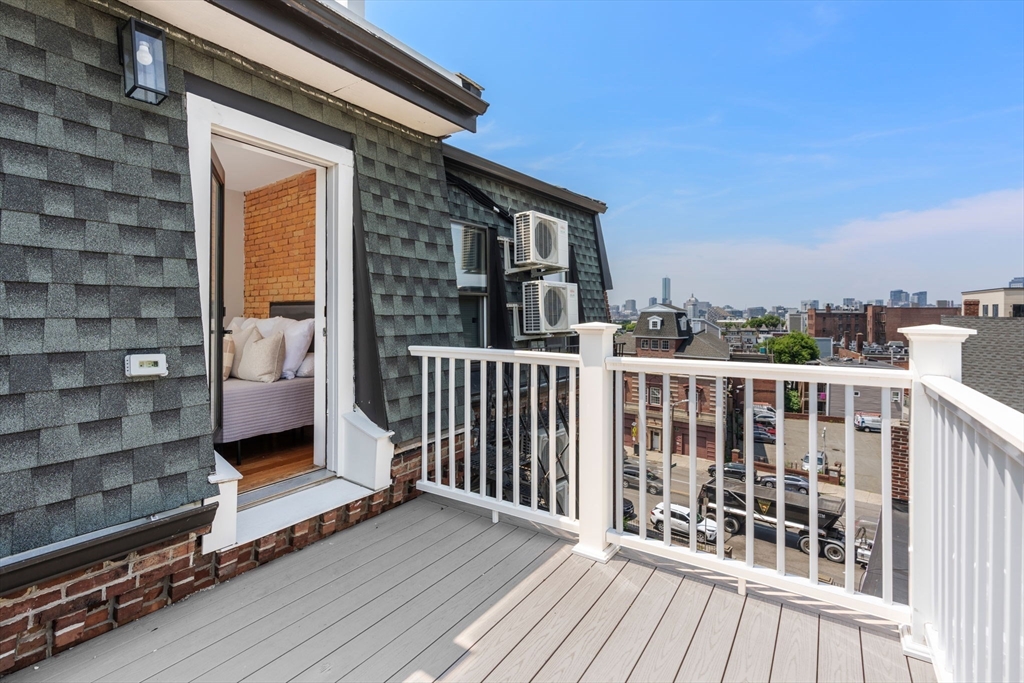 472 E 4th St # 3