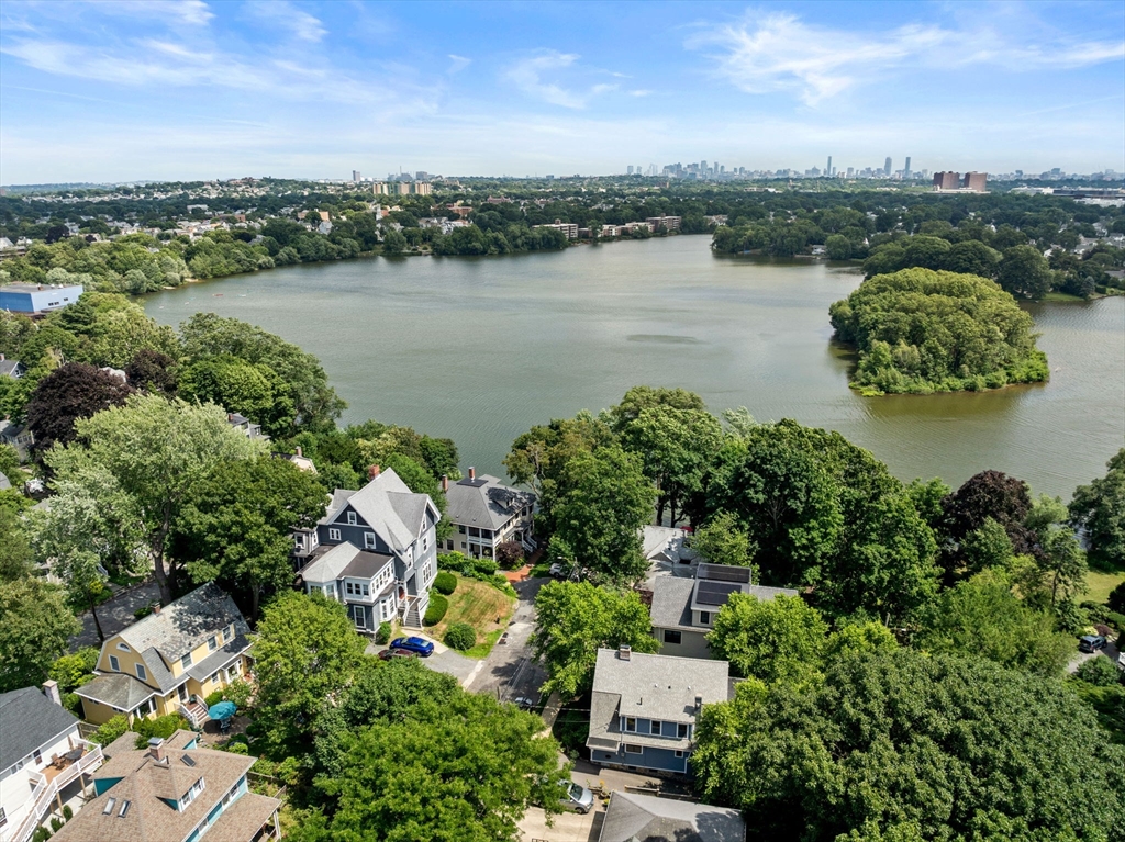17 Lakeview