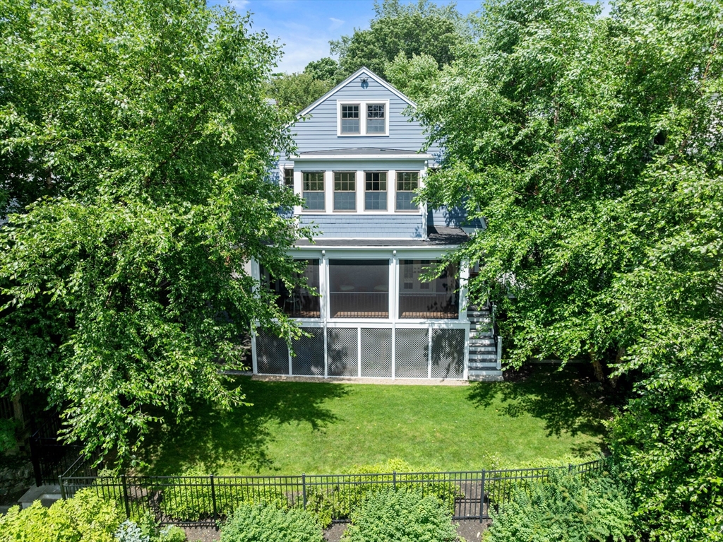 17 Lakeview