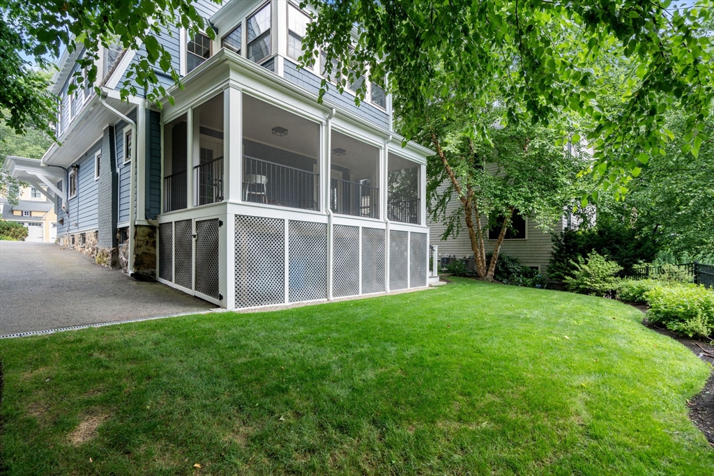 17 Lakeview
