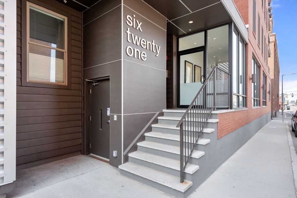 621 E 1st # B1