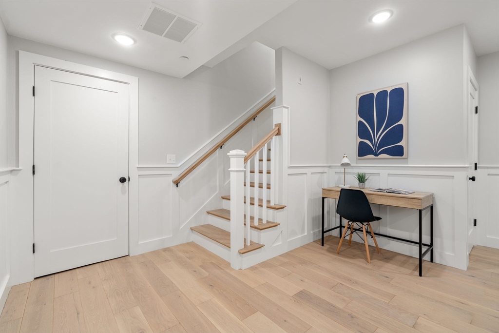 9 Aldersey # 9B