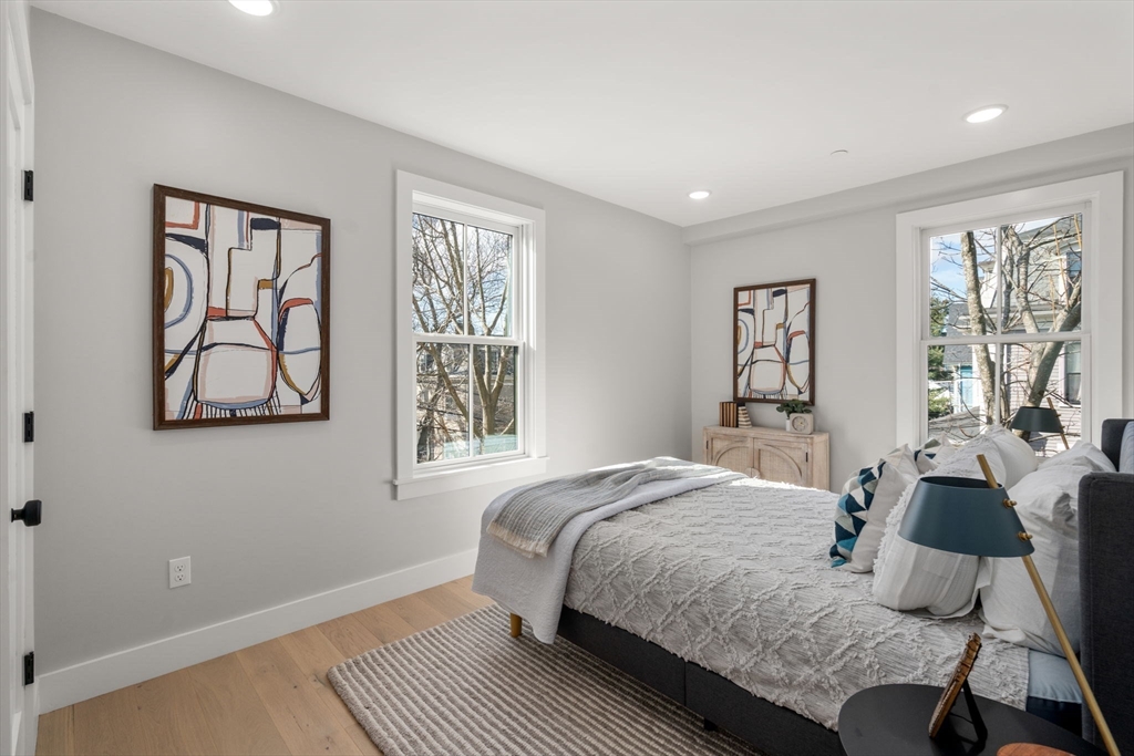 9 Aldersey # 9B