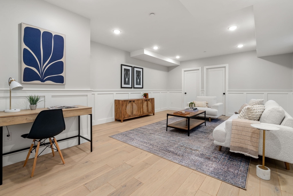 9 Aldersey # 9B