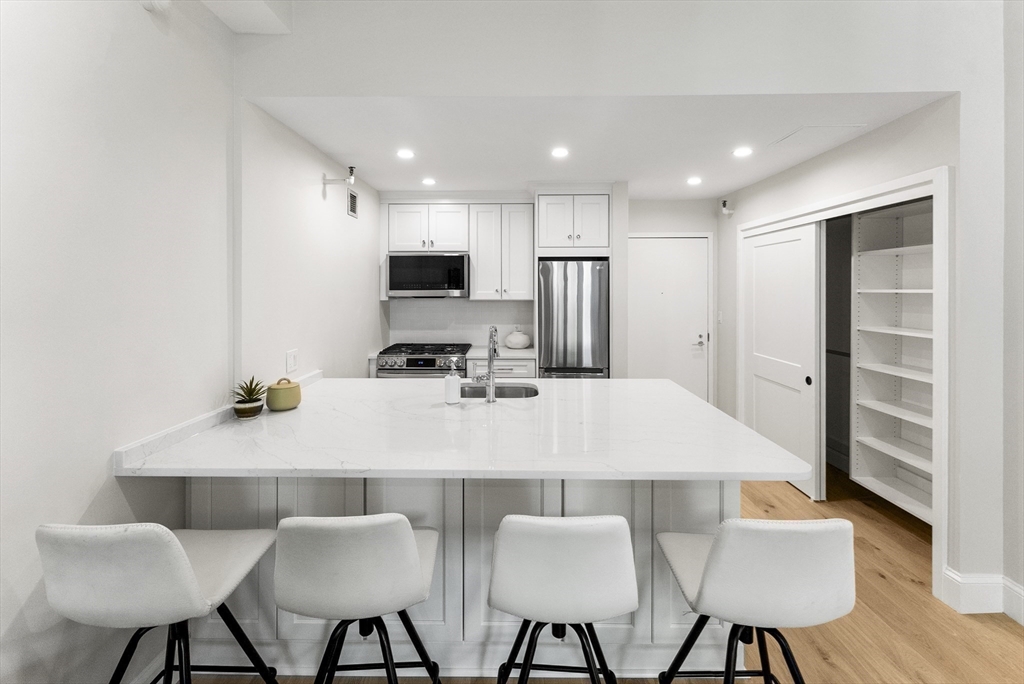 42 8th St # 5214