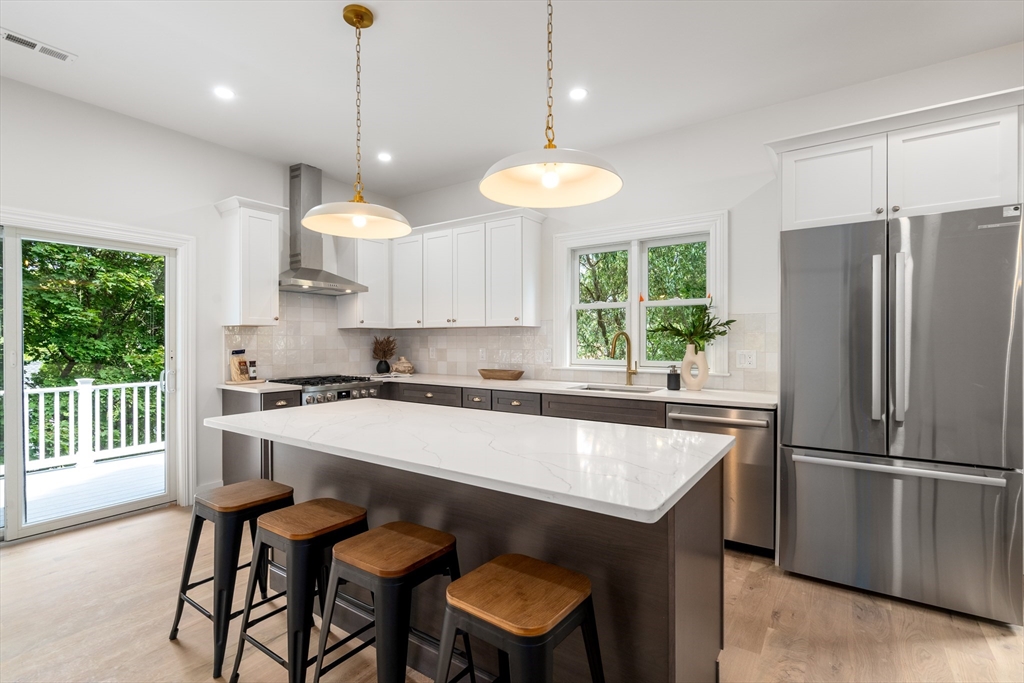 86 Sherwood St # 2