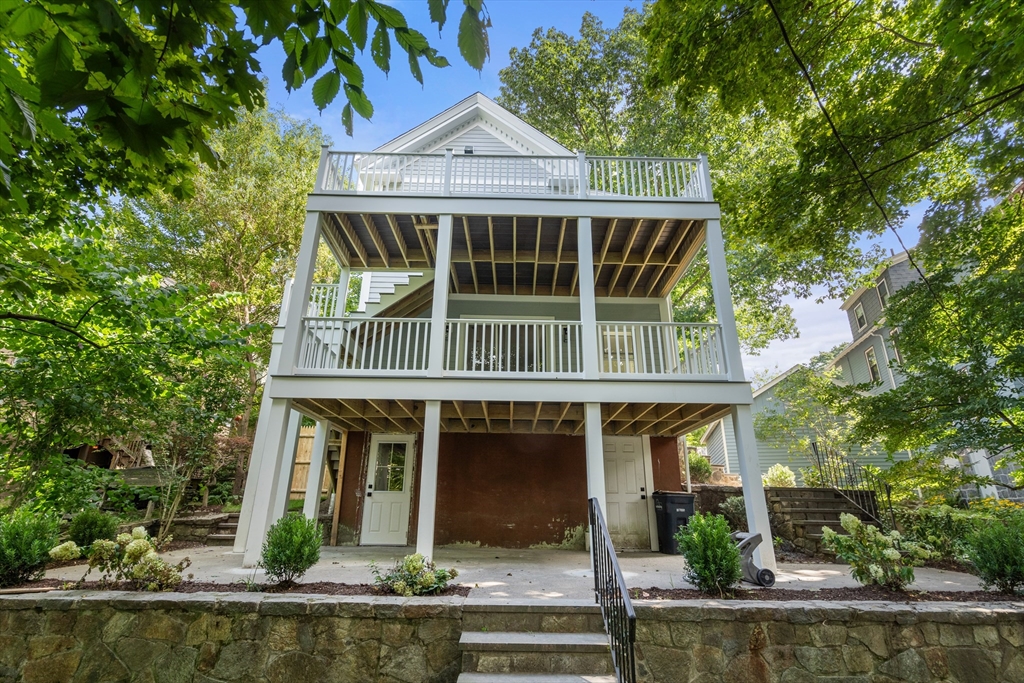 86 Sherwood St # 2