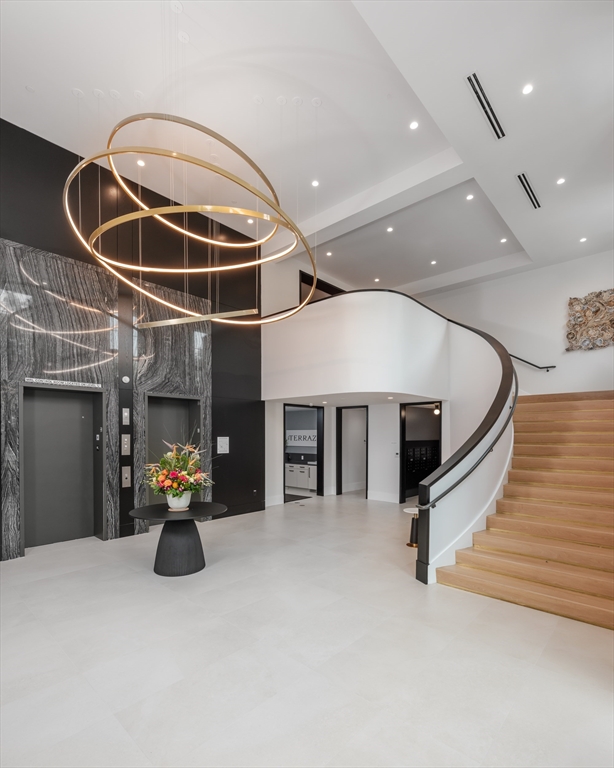 100 Linden Street # 210 Unit: #210