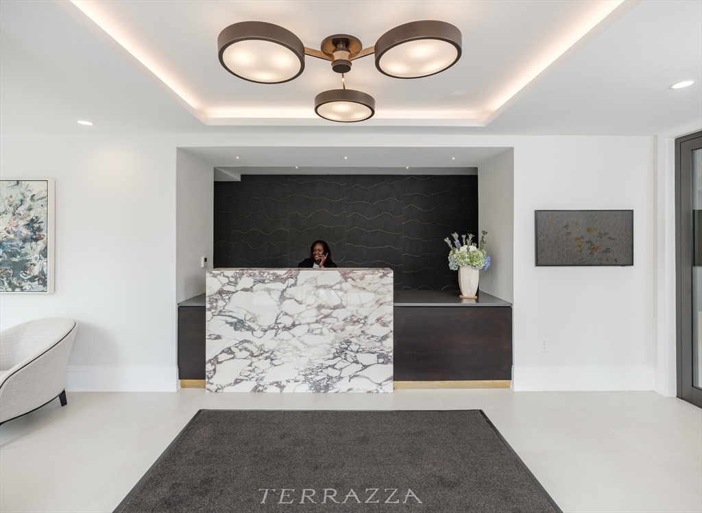 100 Linden Street # 210 Unit: #210
