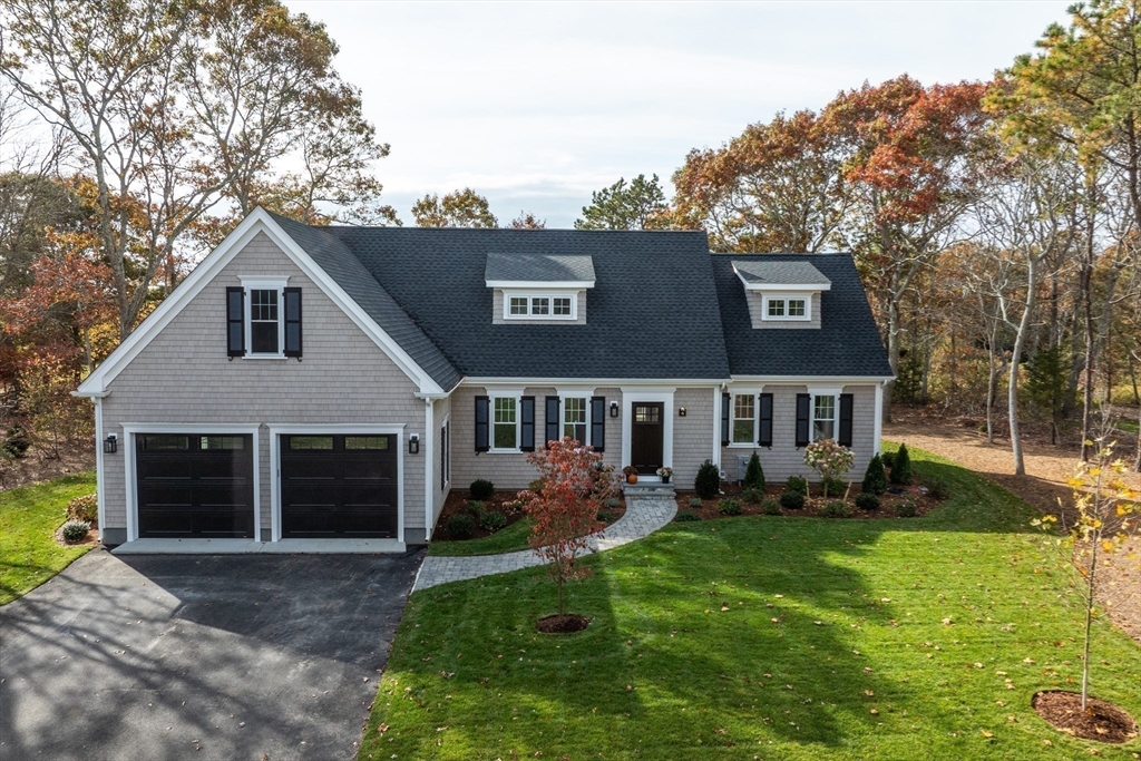 4 Deep Wood Dr