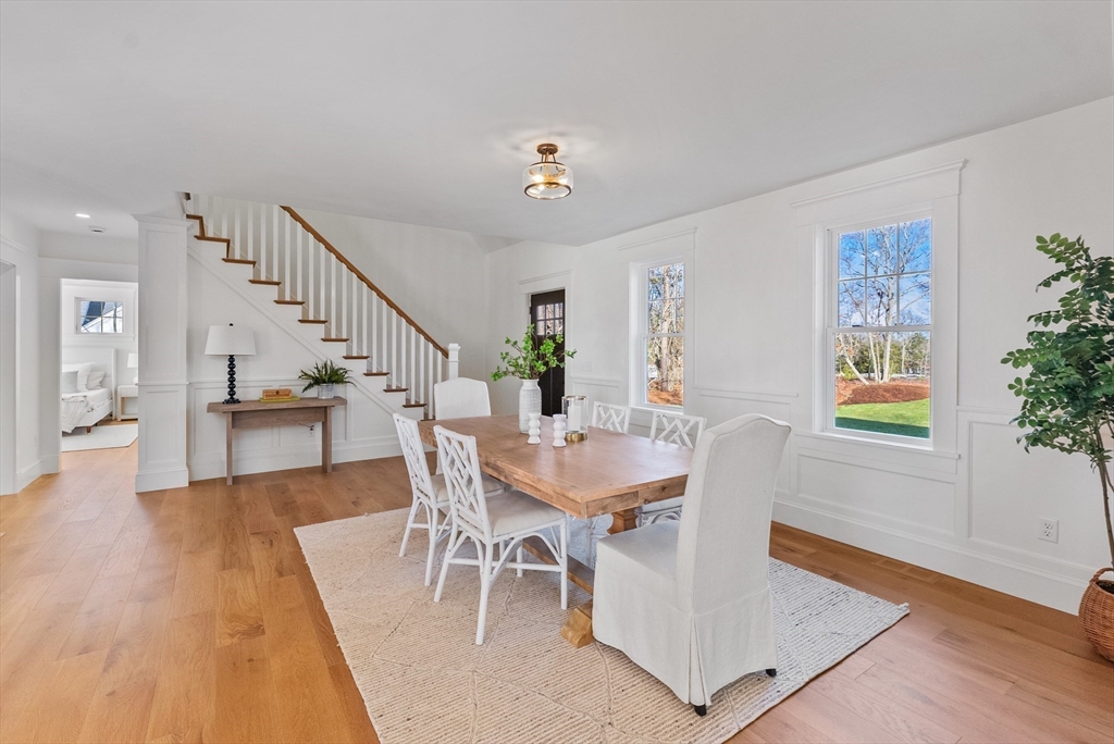 4 Deep Wood Dr