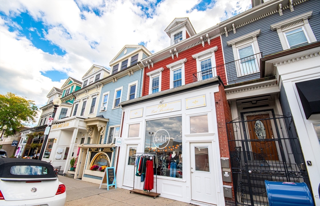 703 E Broadway # 2A