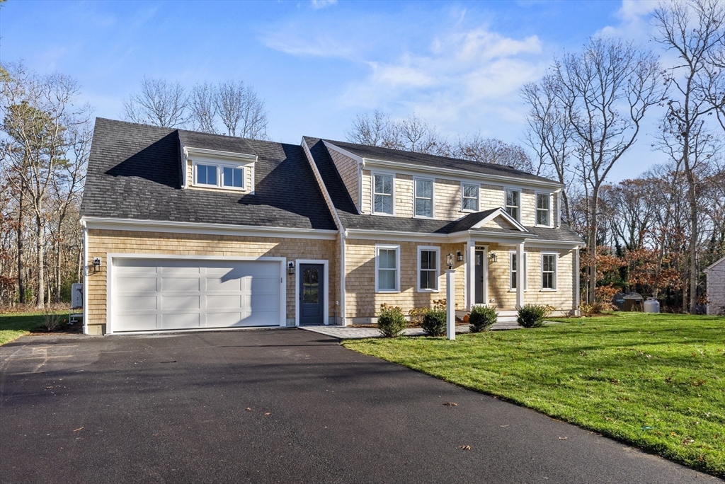 5 Deep Wood Dr