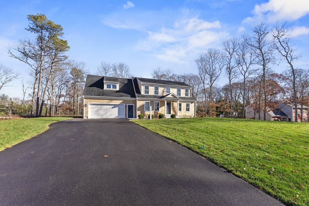 5 Deep Wood Dr