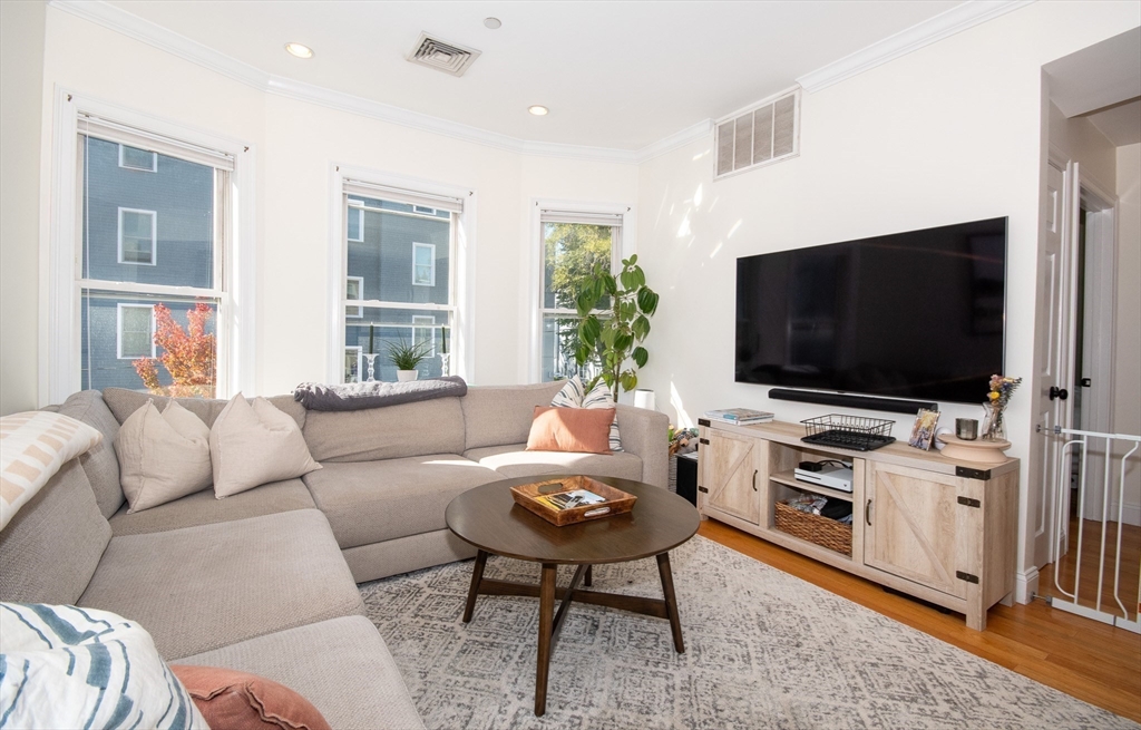 19 Knowlton St # 2