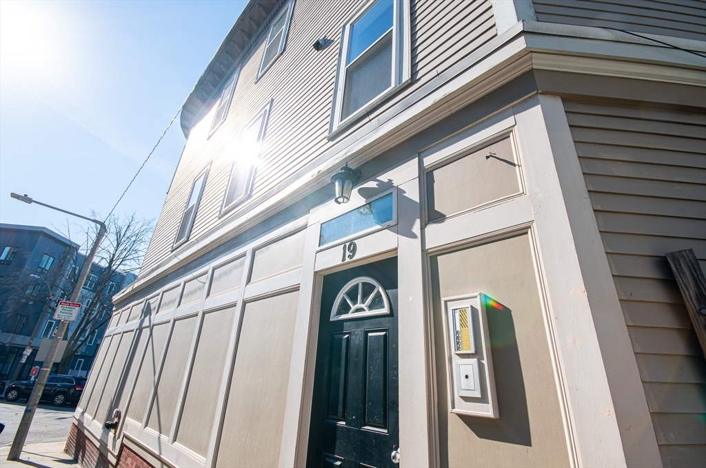 19 Knowlton St # 2