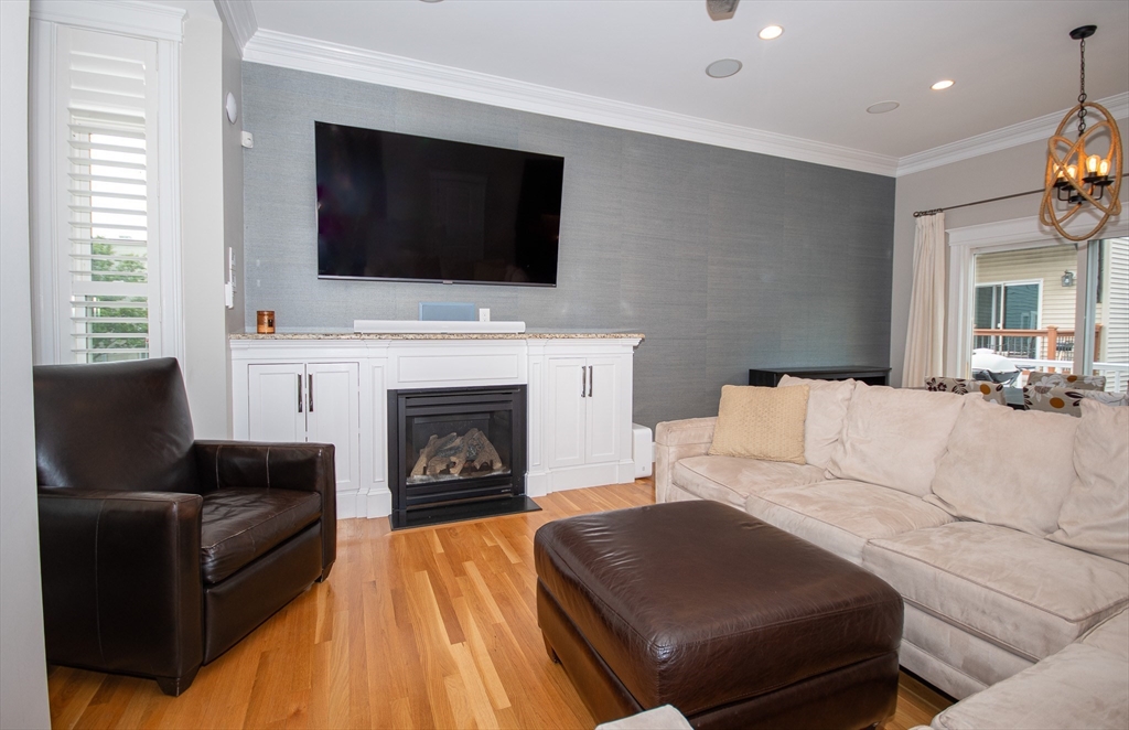 110 Bolton St Unit: SF