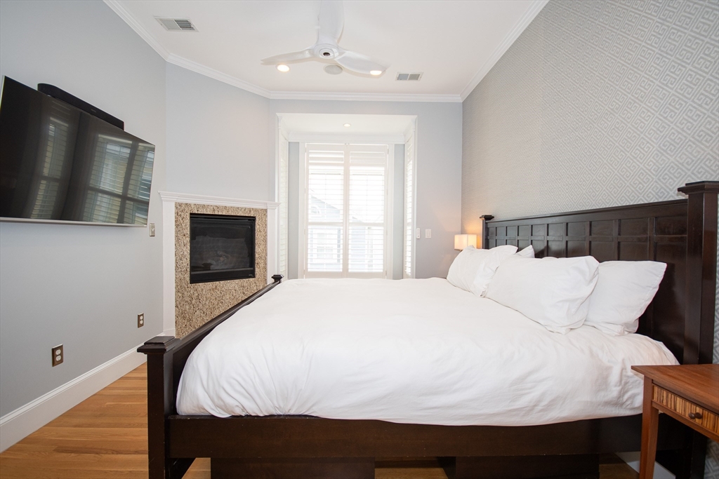 110 Bolton St Unit: SF