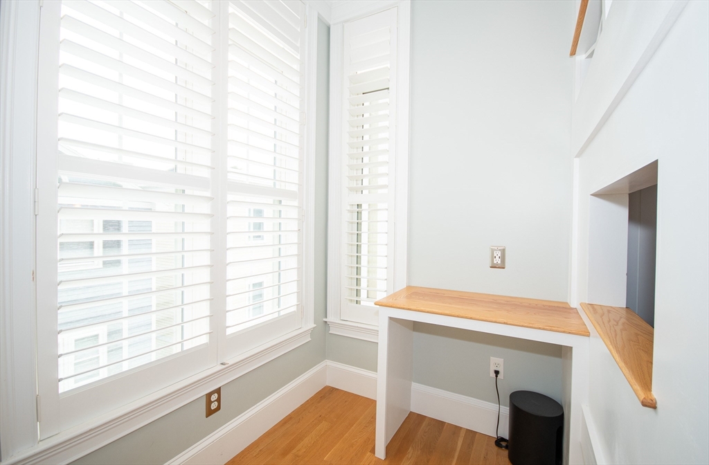 110 Bolton St Unit: SF