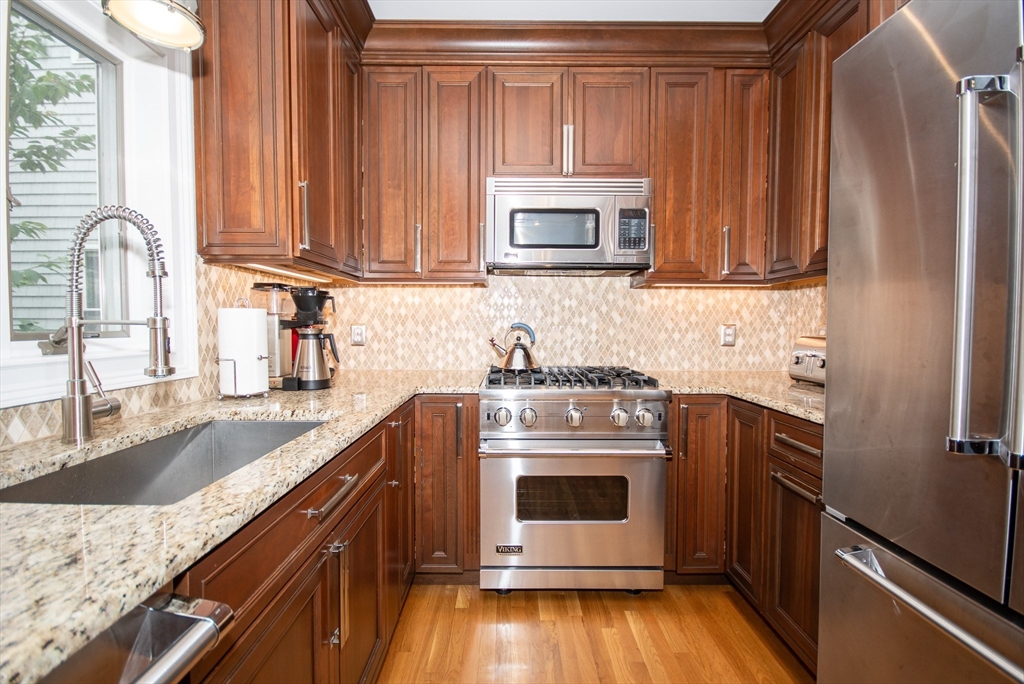 110 Bolton St Unit: SF