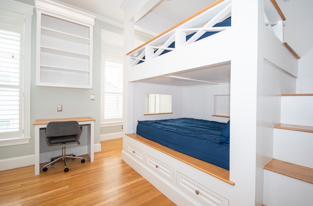 110 Bolton St Unit: SF
