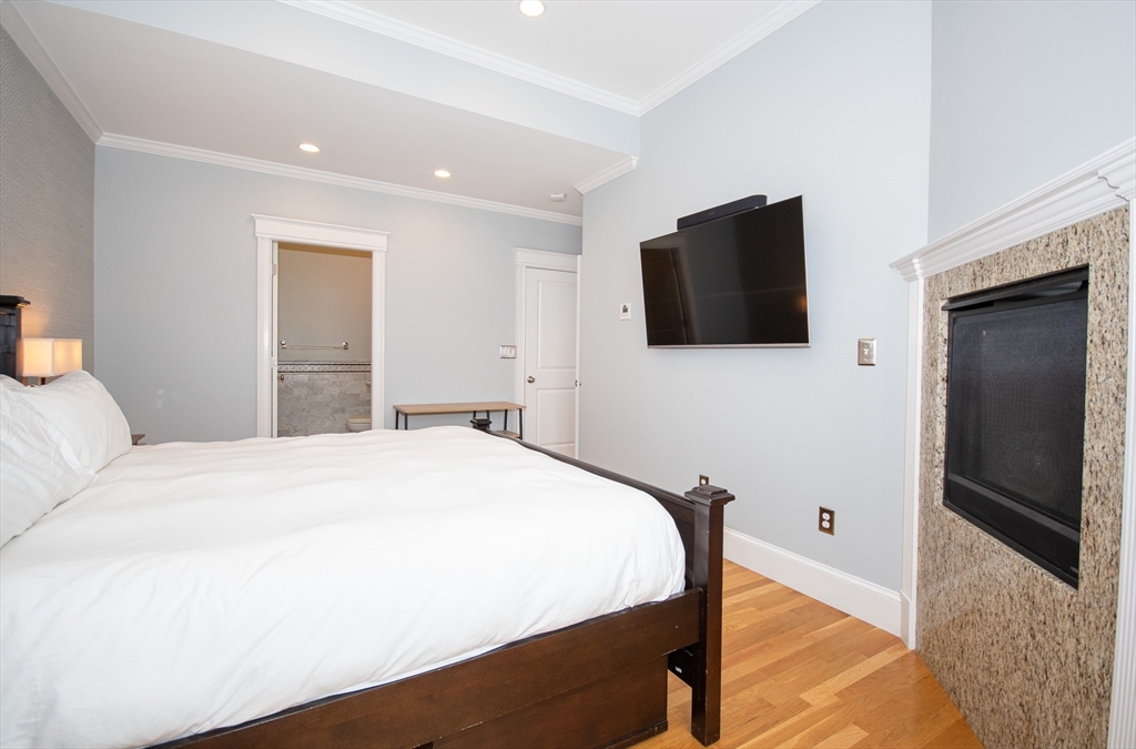 110 Bolton St Unit: SF