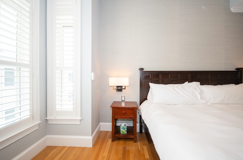 110 Bolton St Unit: SF