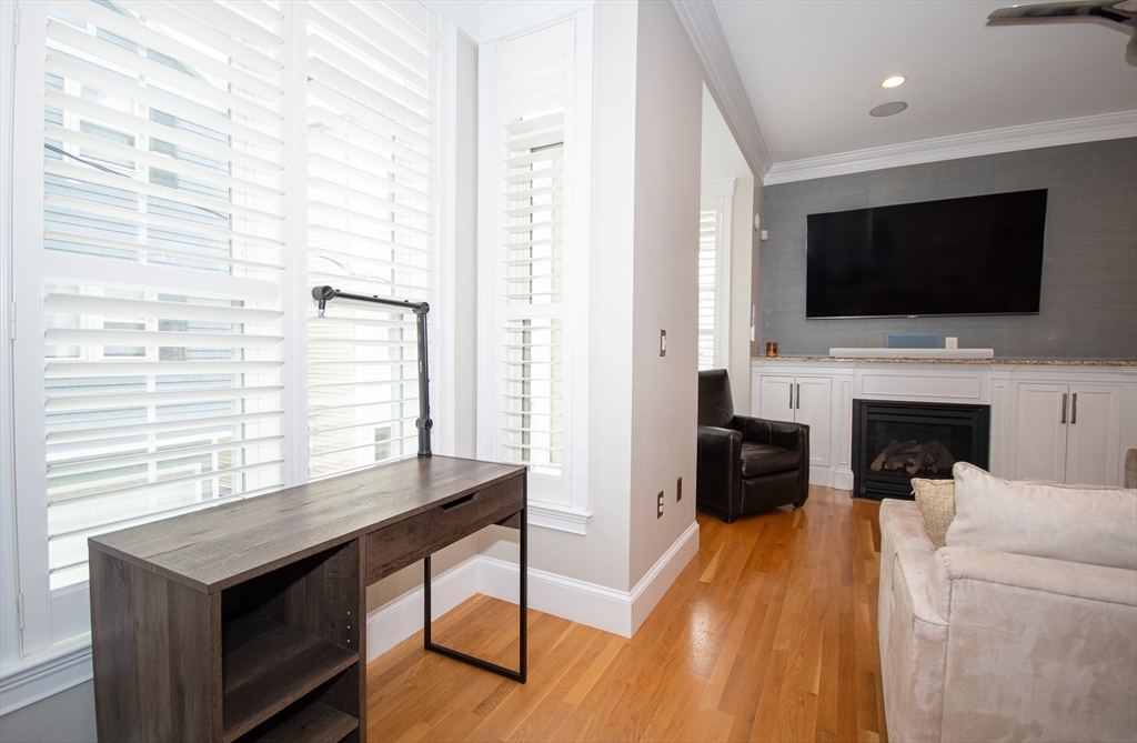 110 Bolton St Unit: SF
