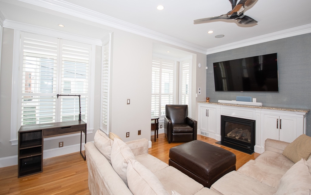 110 Bolton St Unit: SF