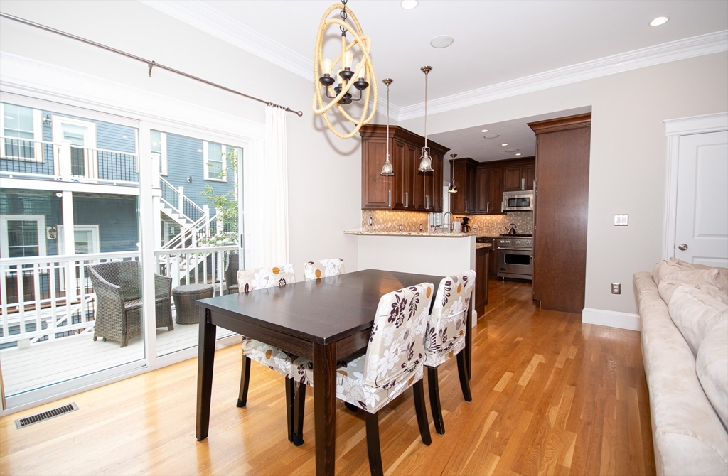 110 Bolton St Unit: SF