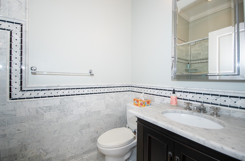 110 Bolton St Unit: SF