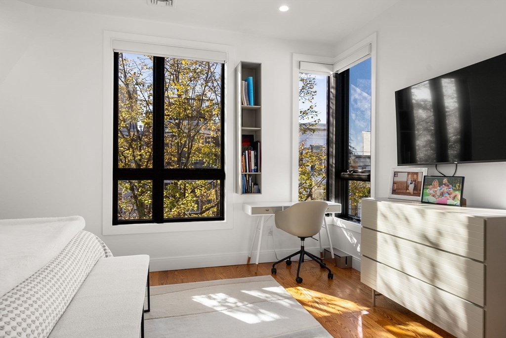 160 West 7th Street # 2