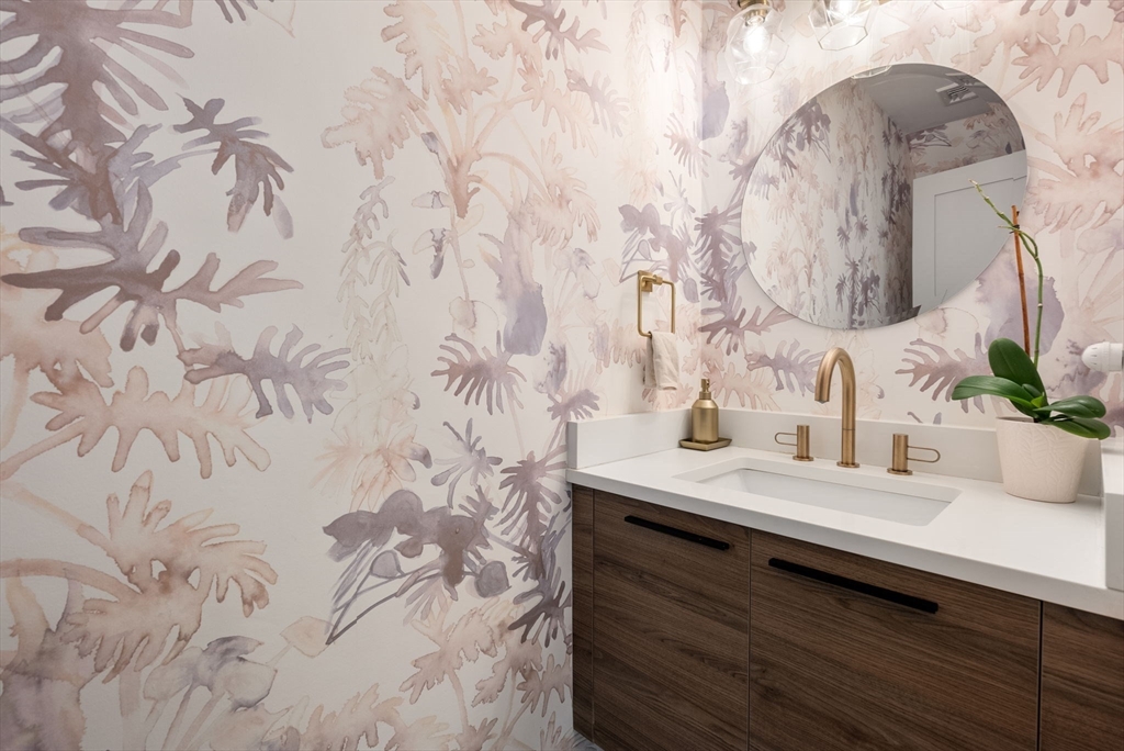 160 West 7th Street # 2