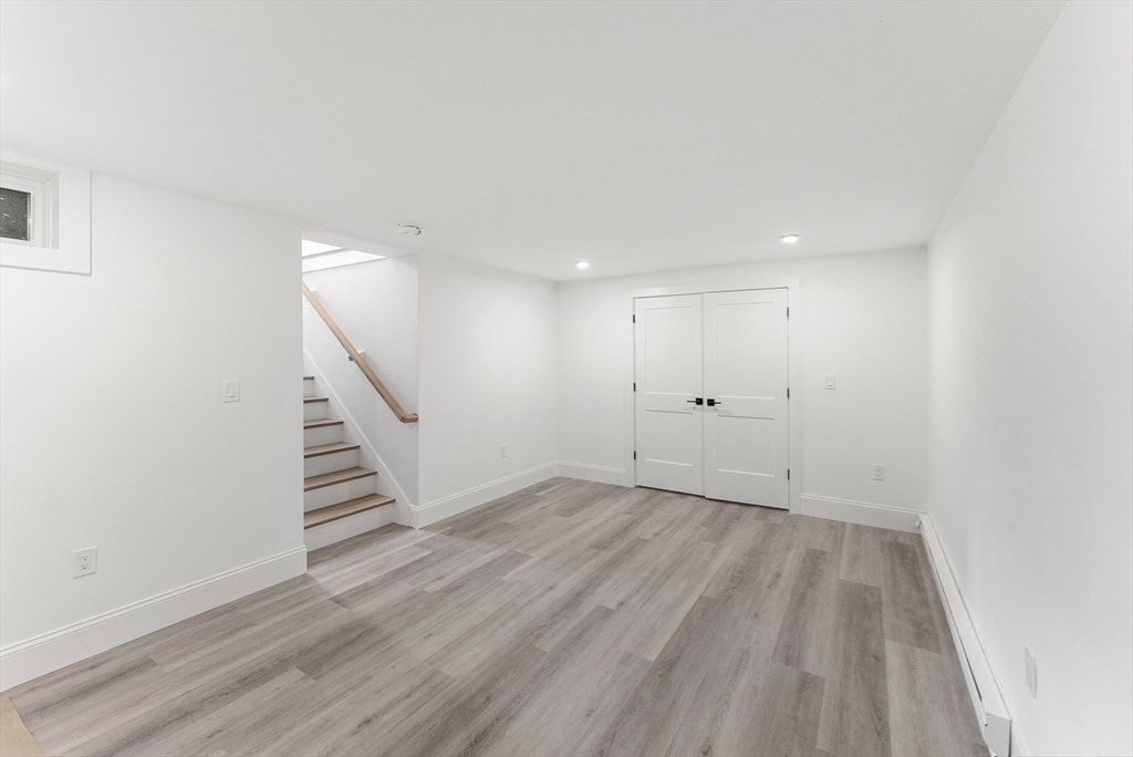 8 Laurel Lane