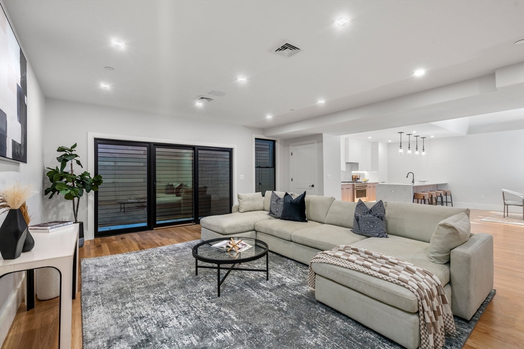 10 Mercer Street # 1