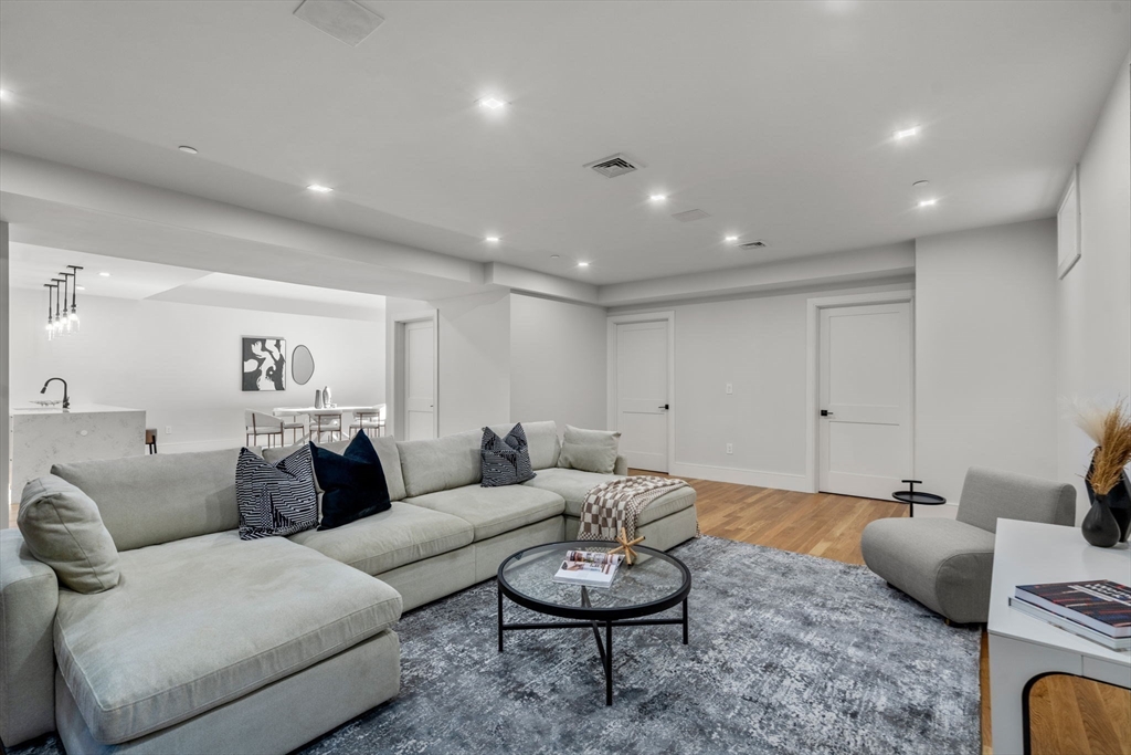 10 Mercer Street # 1