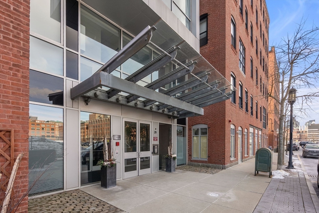 21 Wormwood St # 312
