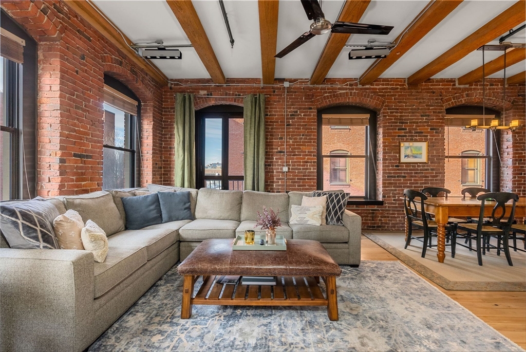 21 Wormwood St # 312