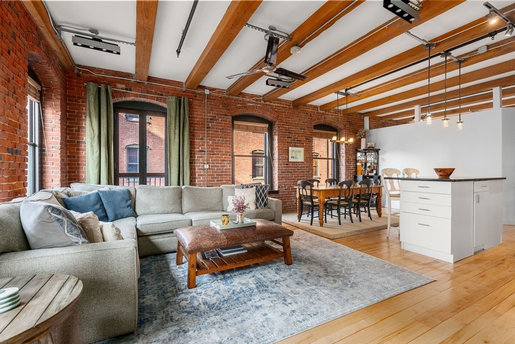 21 Wormwood St # 312