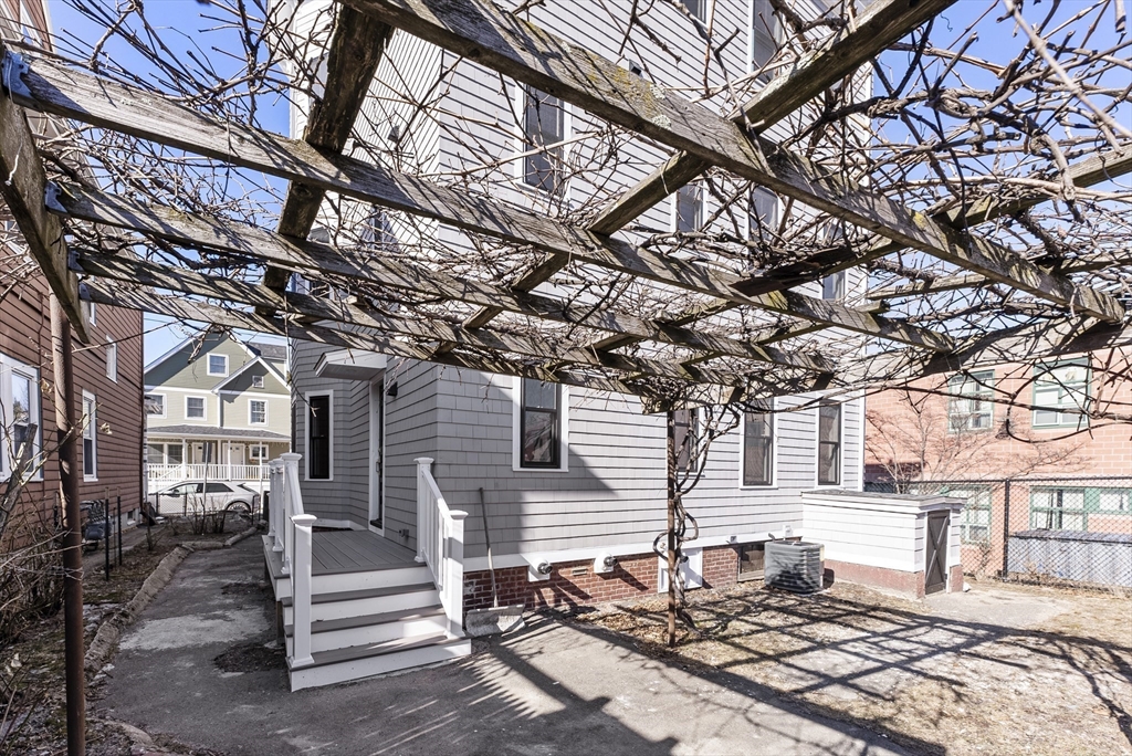 37 Knowlton St # 2