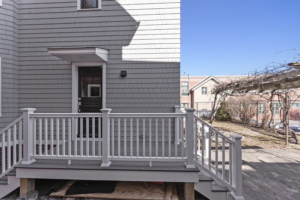 37 Knowlton St # 2