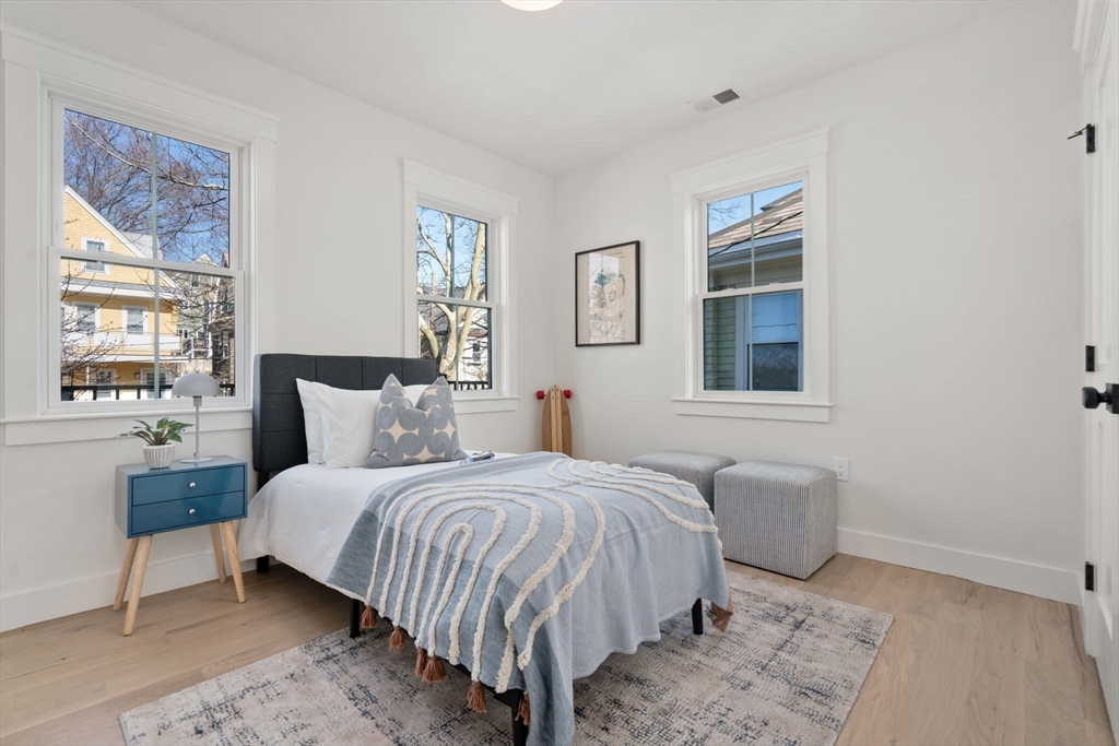 9 Packard Ave
