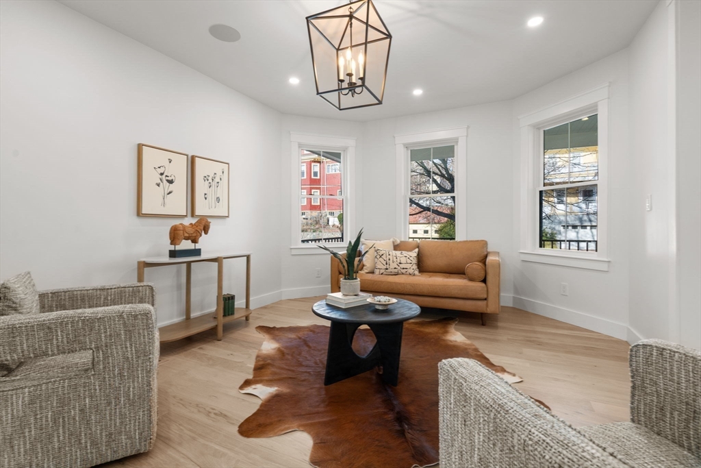 9 Packard Ave