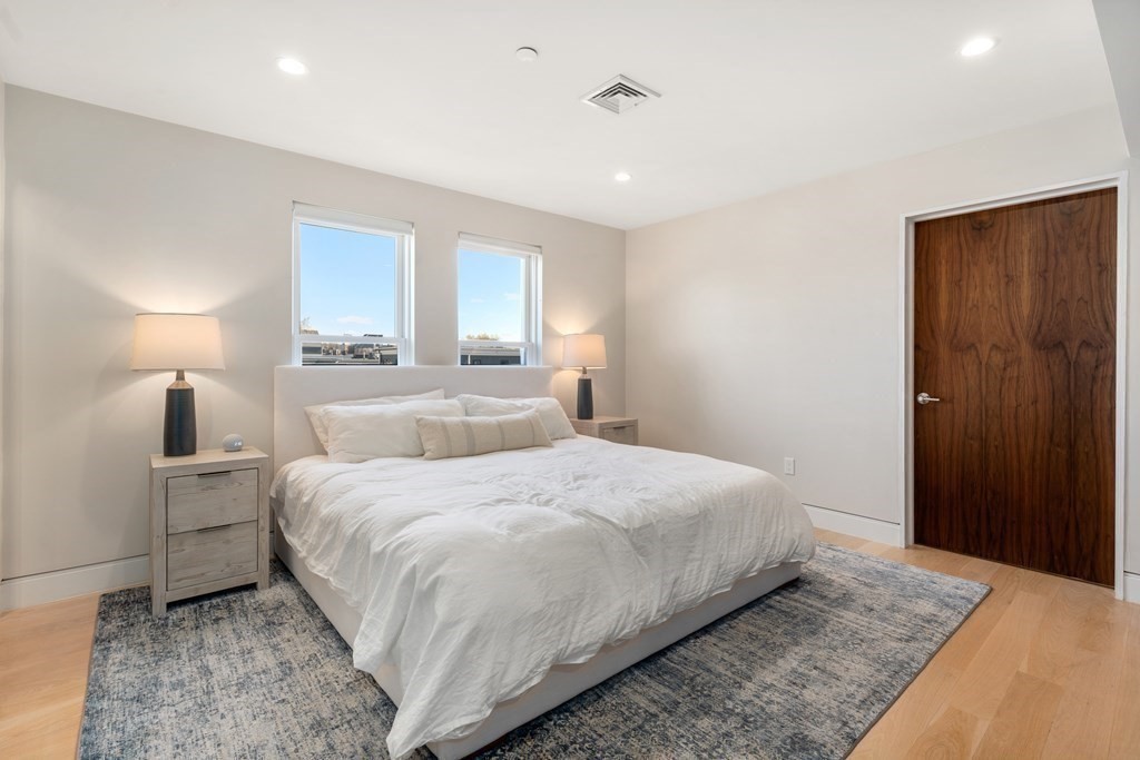 105 W 3rd # 5