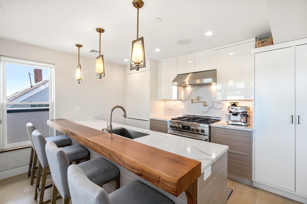 105 W 3rd # 5