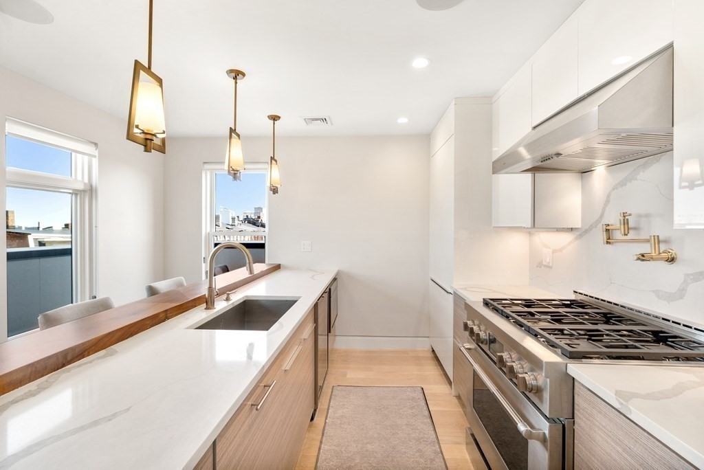 105 W 3rd # 5