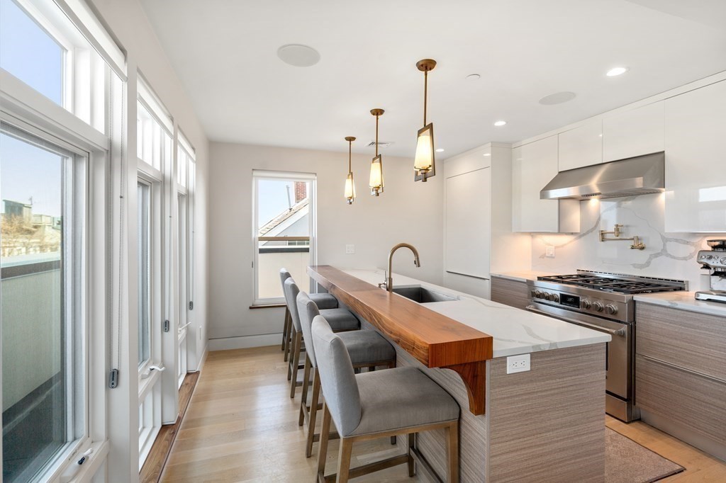 105 W 3rd # 5