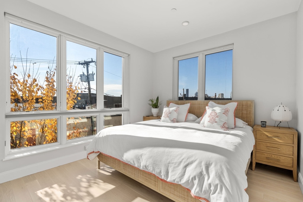 20 W 5th St # 2I